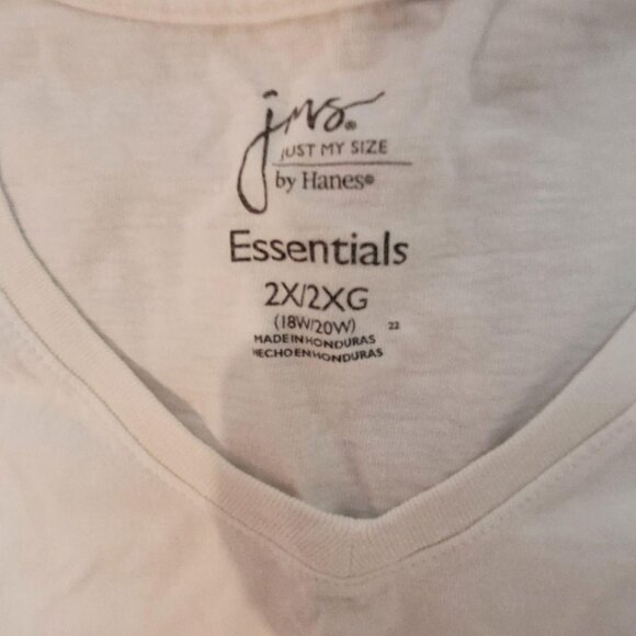 Just My Size Hanes 2X Women's White T-Shirt - Picture 2 of 5